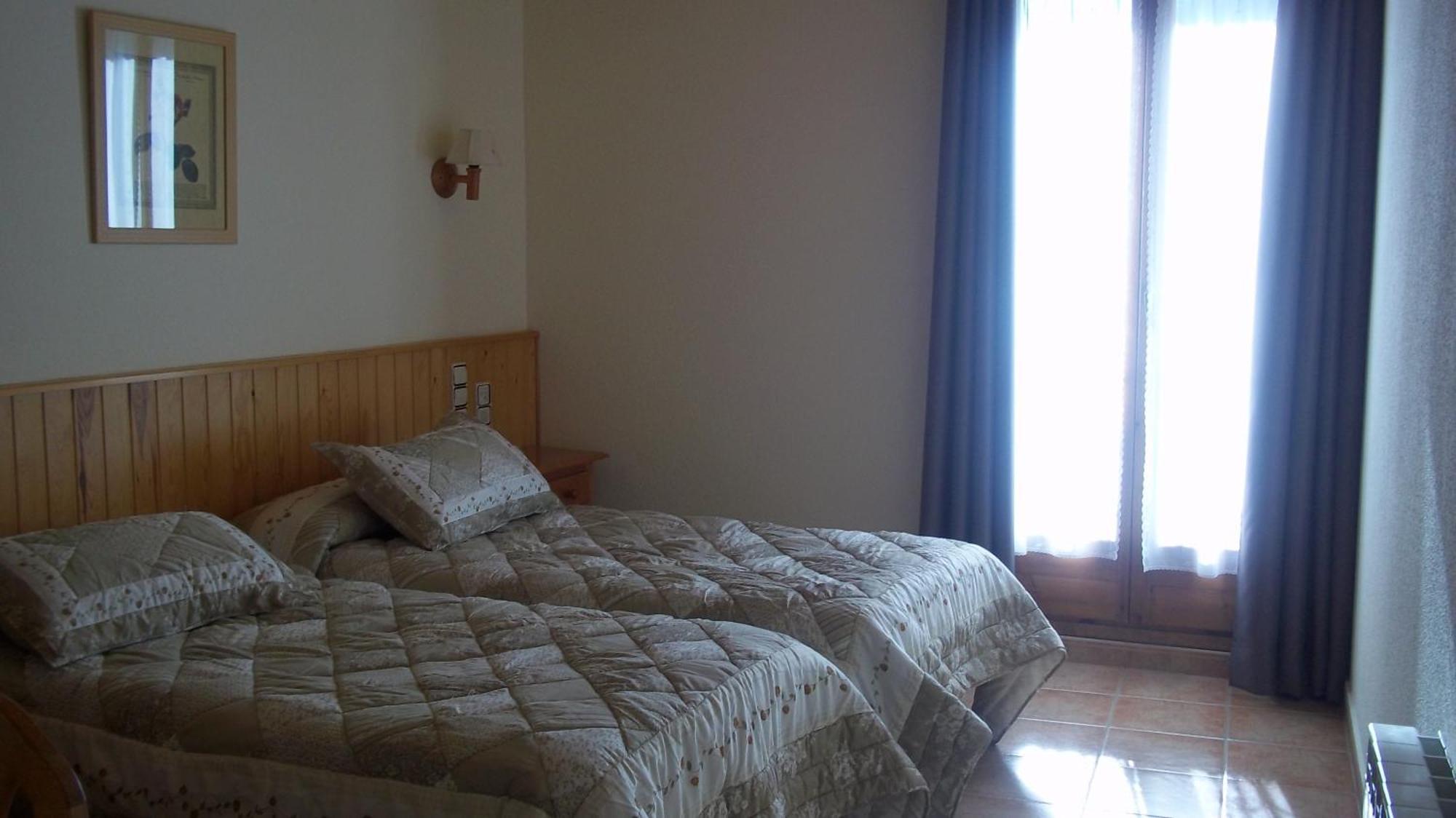 Hostal Pernalle เอริลญาแวล ภายนอก รูปภาพ