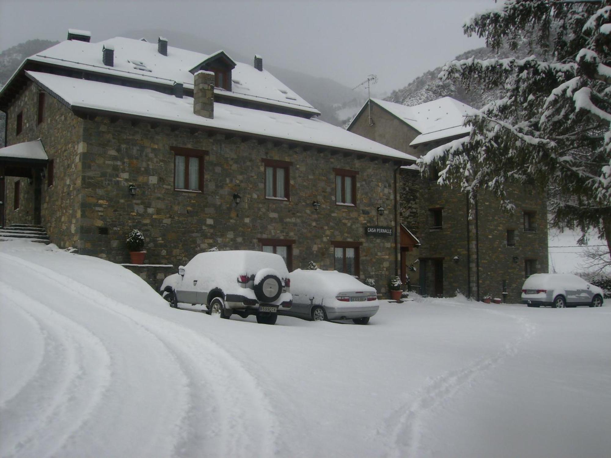 Hostal Pernalle เอริลญาแวล ภายนอก รูปภาพ