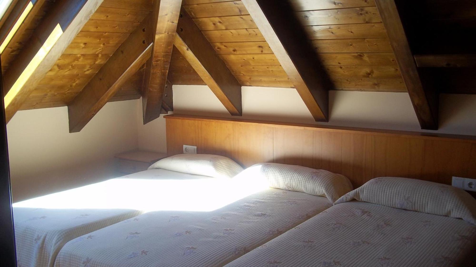 Hostal Pernalle เอริลญาแวล ภายนอก รูปภาพ