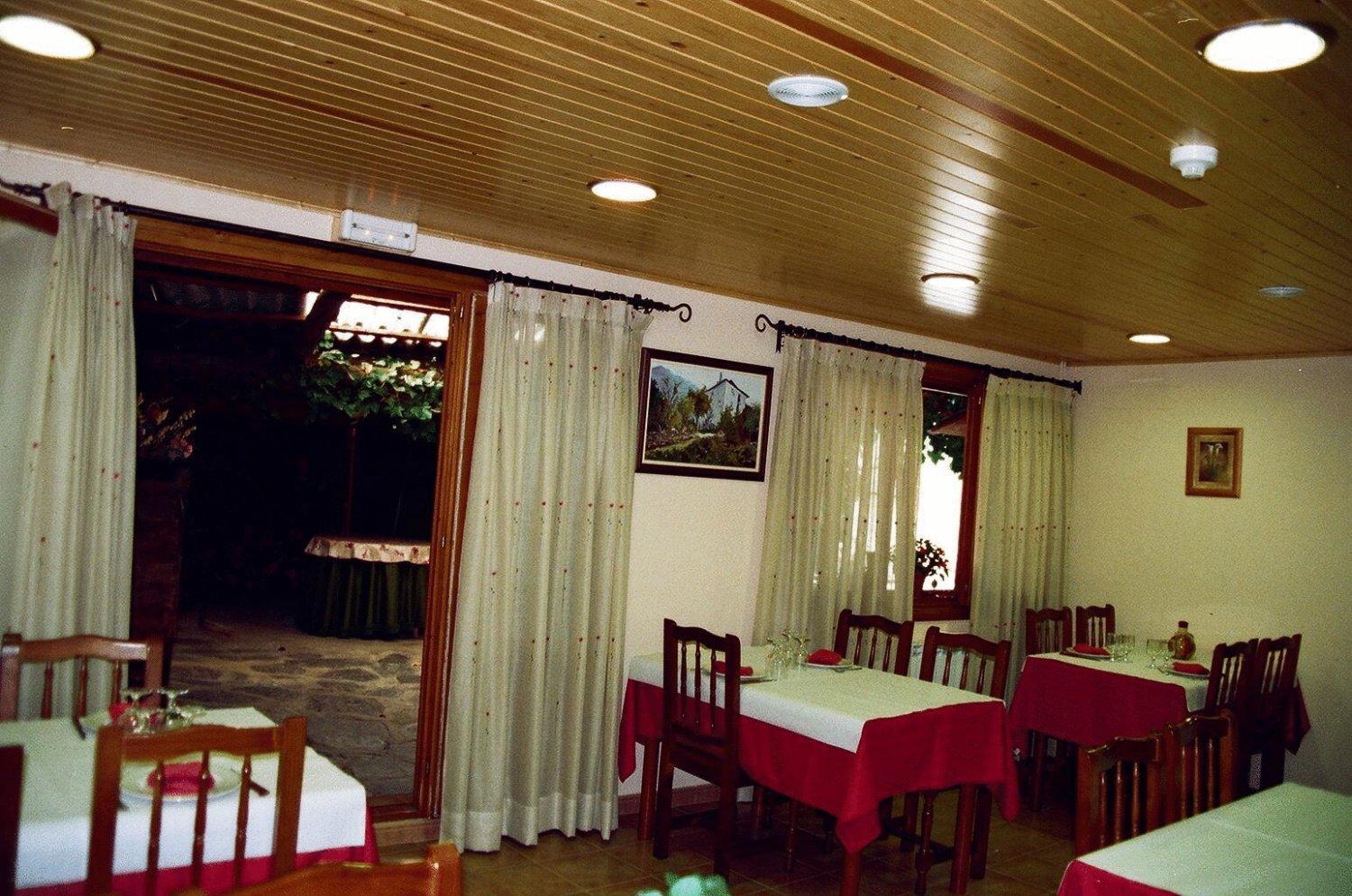Hostal Pernalle เอริลญาแวล ภายนอก รูปภาพ