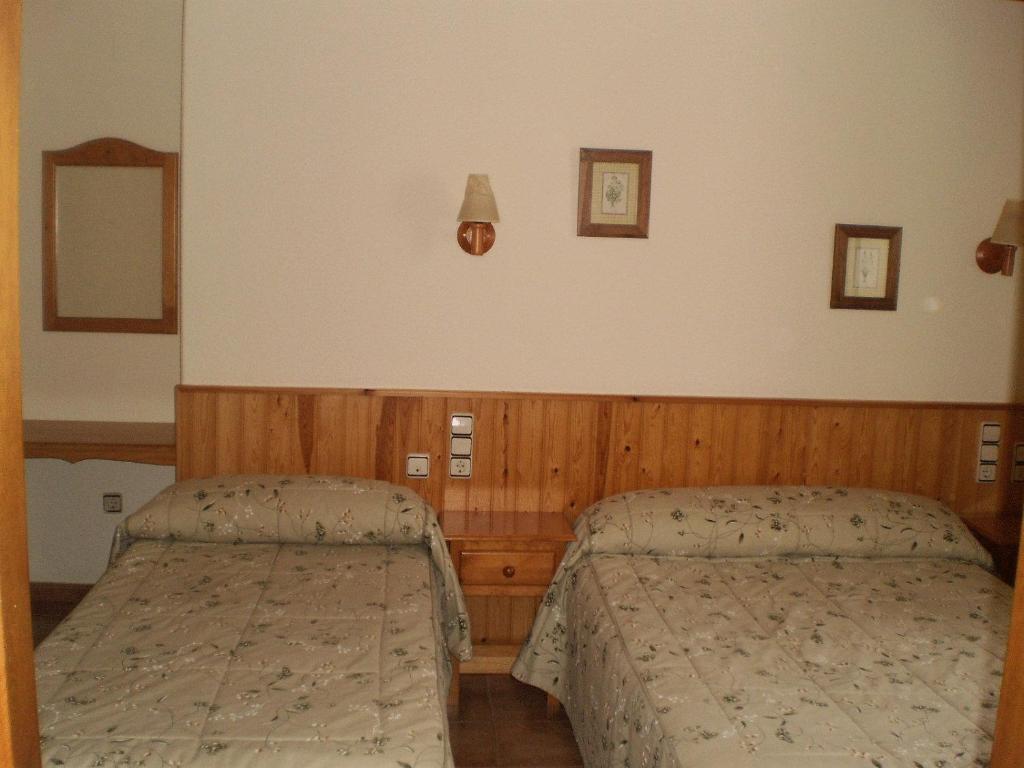 Hostal Pernalle เอริลญาแวล ภายนอก รูปภาพ